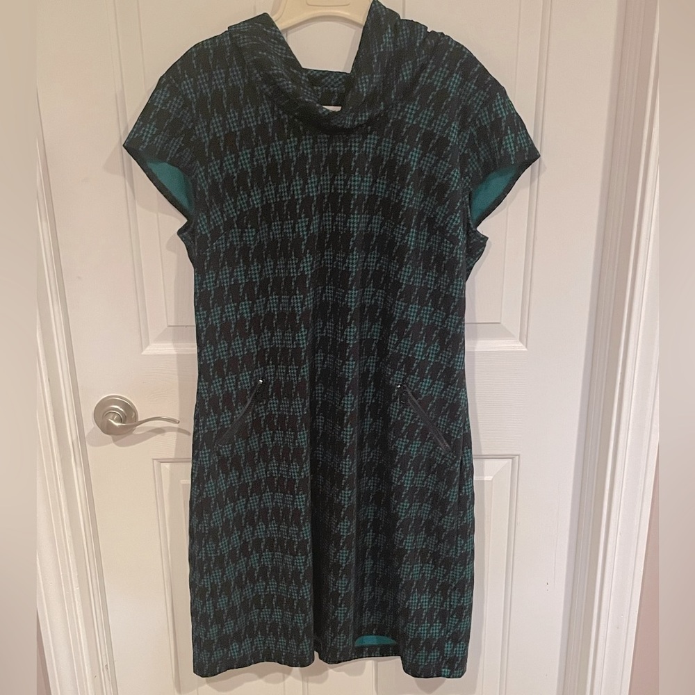 Madison Leigh Sz 16 Black Green Cap Sleeve dress GUC B5